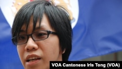 "港人自決藍色起義"發言人陳梓進表示，未來仍會揮舞港英旗幟示威