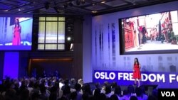 李香梅演讲时介绍新疆人权情况 (美国之音/许宁)