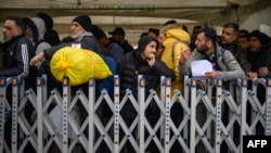 ኣብ ቱርኪየ ንዓዶም ክምለሱ ዝተዳለዉን ዝሃረፉን ሶርያውያን