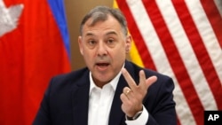 ​រូបឯកសារ៖ ឯកអគ្គរដ្ឋ​ទូត​សហរដ្ឋ​អាមេរិក​ប្រចាំ​កម្ពុជា​ ​William Heidt​