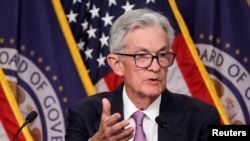ARCHIVO: El presidente de la Junta de la Reserva Federal, Jerome Powell, ofrece una conferencia de prensa luego de una reunión de dos días del Comité Federal de Mercado Abierto sobre la política de tasas de interés en Washington, EE. UU., el 18 de septiembre de 2024.
