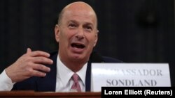 Ambasador SAD u EU Gordon Sondlend priznao je da je u vezi sa Ukrajinom bilo "usluge za uslugu"