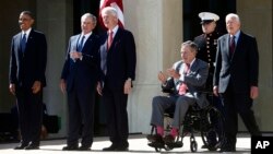 Jorj Bush kutubxonasining ochilishida amaldagi va sobiq prezidentlar qatnashdi. 