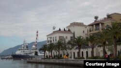 Radončiću su nakon prodaje apartmana u „Kseniji“ ostala dva parking-mjesta u ovoj rezidenciji.