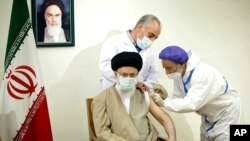 رهبر جمهوری اسلامی ایران ورود واکسنهای آمریکایی به ایران را ممنوع کرد