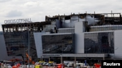 ARCHIVO: Una vista de la sala de concierto Crocus City Hall, en las afueras de Moscú, después del ataque terrorista y el incendio que consumió la instalación, el 26 de marzo de 2024.