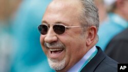 El productor Emilio Estefan fue uno de los líderes cubano-estadounidenses invitado a la Casa Blanca para hablar sobre el viaje del presidente Barack Obama a Cuba.