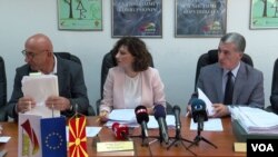 Идната среда во Скопје ќе отпатува советникот на Стејт департментот Дерек Шоле за да разговара со претставници на владата за низа прашања, меѓу кои и за борбата против корупцијата