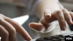 Algunas ideas para estar atono con el planeta requieren de la colaboración de la gerencia de la empresa, otras pueden ser iniciativas personales.