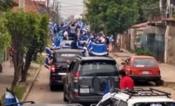 La caravana del candidato Luis Arce, del Movimiento Al Socialismo (MAS) recorre las calles de Santa Cruz, Bolivia.