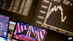 Ֆրանկֆուրտի ֆոնդային բորսայում դիտում են ԱՄՆ ընտրյալ նախագահ Դոնալդ Թրամփին։ Նոյեմբերի 6, 2024թ․։