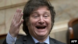 ARCHIVO- El presidente electo de Argentina Javier Milei fue reconocido el 29 de noviembre como el ganador de la segunda vuelta electoral del país sudamericano y asumirá el cargo el 10 de diciembre próximo para un mandato de cuatro años.