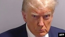 Imagen de la ficha policial del expresidente Donald Trump, tras ser fichado en la cárcel del condado de Fulton, en Georgia, EEUU, el 24 de agosto de 2023.