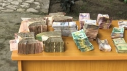 Dinheiro apreendido a uma cidadao chinss 