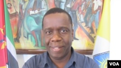 Daviz Simango, edil da Beira