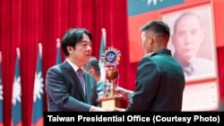 2025年9月2日，台湾总统赖清德出席"114年军人节暨全民国防教育日表扬大会"。