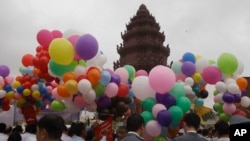 រូបឯកសារ៖ ប៉ោងប៉ោង ដែល​គេ​ហៀបនឹង​បង្ហោះ​ក្នុង​ទិវា​បុណ្យ​ឯករាជ្យ​ជាតិ​ឆ្នាំ២០១៧។ 