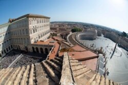 Vista aéra del Patio de San Dámaso, en el Vaticano, lugar en donde el Papa Francisco llevó a cabo su audiencia semanal.