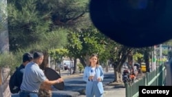 Foto tomada de la página de Facebook de la periodista salvadoreña Raquel Herrera, quien es una de los 75 periodistas que se han contagiado de coronavirus mientras realizaban su trabajo.