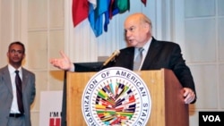 El diputado García se reunió con el secretario general de la OEA, José Miguel Insulza, para tratar el tema de la Ley Habilitante.