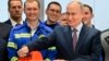 ARHIVA - Ruski predsjednik Vladimir Putin na ceremoniji pokretanja linije za prirodni tečni gas u kompaniji Novatek-Murmansk (Foto: Alexander Kazakov, Sputnik, Kremlin Pool Photo via AP)