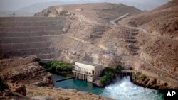 د کجکي بند د هلمند د کجکي په ولسوالۍ کې موقعیت لري چې د دغه ولایت له مرکز لښکرګاه څخه په ۱۸۰ کیلومتره فاصله کې پروت دی.