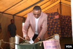 ጠ/ሚ ኃይለማርያም ደሣለኝ በቦሎሶ ሶሬ ድምፅ ሲሰጡ - ዕሁድ፤ ግንቦት 16/2007 ዓ.ም