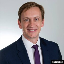 លោក Julian Hill អ្នក​តំណាងរាស្ត្រ​អូស្ត្រាលី ​នៃ​គណបក្ស​ពលករ ​មណ្ឌល​ Bruce ​នៃ​រដ្ឋ​វិក​តូរៀ។ (រូប​ថត​ដកស្រង់​ពី​ទំព័រ​ហ្វេសប៊ុក​ផ្លូវការ​របស់​លោក Julian Hill)