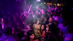 ლონდონის ერთ-ერთი ღამის კლუბი 19 ივლისს, გამთენიისას