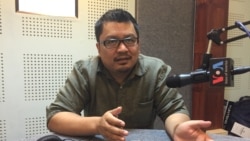 Hello VOA៖ ​អ្នក​វិភាគថា ការ«លាប​ពណ៌»​ទាក់ទង​នឹង​ថ្ងៃ​៧ មករា​ បាន​ធ្វើ​ឲ្យ​កម្ពុជា​បន្ត​បាក់​បែក