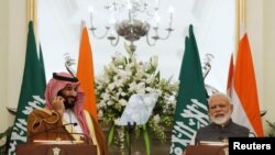 Prince Mohammed bin Salman na Waziri Mkuu wa India Narendra Modi at Hyderabad House, New Delhi, India, Feb. 20, 2019. 
