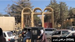 په سمدستي توګه د نښتې علت نه دی روښانه شوی خو د پوهنتون رجسټرار دپوهنتون تړل کیدو اعلامیه جاري کړې ده اؤ ویلي یې دي چې د دوؤ ډلو ترمنځ له نښتې وروسته پوهنتون د نامعلومې مودې پورې تړل شوی دی