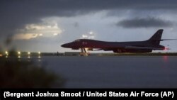 Стратегічний бомбардувальник США на Гуамі