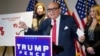 El exalcalde de Nueva York Rudy Giuliani, abogado del presidente Donald Trump, habla durante una conferencia de prensa en la sede del Comité Nacional Republicano, el 19 de noviembre de 2020, en Washington.