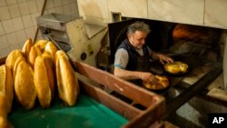 Türkiye ekonomisi 2024 yılının dördüncü çeyreğinde yüzde 3,0, yılın tamamında ise yüzde 3,2 büyüdü.