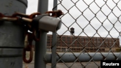 Una factoría con el cierre echado en Cleveland, Ohio, el 24 de octubre de 2020.