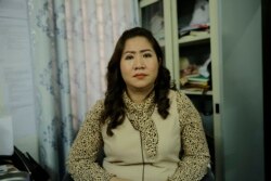 Lim Thida, VOD production chief and a co-host of VOD Roundtable, Phnom Penh, Sept. 11, 2019. (Tum Malis/VOA Khmer)