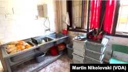 Кујната во женското одделение на КПУ Идризово, Скопје, Северна Македонија.