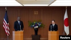 美國國防部長奧斯汀與日本防衛大臣濱田靖一在東京舉行會談後召開聯合記者會。（2023年6月1日）