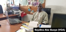 Ndiacé Diop médiateur de l'université, à Dakar, Sénégal, le 24 mai 2018. (VOA/Seydina Abe Gueye)
