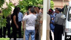 ورود گروهی از پناهجویانی که قصد ورود به استرالیا داشتند، به فرودگاه بین المللی پنوم پن پایتخت کامبوج - آرشیو 