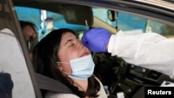 Testiranje na koronavirus u Lizburgu, u Virdžiniji (Foto: Rojters/Kevin Lamarque)