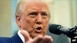 ប្រធានាធិបតី​សហរដ្ឋ​អាមេរិក​លោក Donald Trump ថ្លែង​នៅ​សេតវិមានកាលពីថ្ងៃទី​១២ កុម្ភៈ ឆ្នាំ២០២៥ ក្នុង​រដ្ឋធានីវ៉ាស៊ីនតោន សហរដ្ឋអាមេរិក។