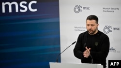 Münih Güvenlik Konferansına Ukrayna Cumhurbaşkanı Zelenski de katılıyor.