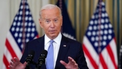 Presidenti Joe Biden duke folur nga Shtëpia e Bardhë (24 shtator 2021)
