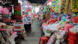 Canadia Industrial Park Market frequented by Cambodian garment workers is empty and quiet, Phnom Penh, Cambodia, Thursday, March 5, 2020. (Nem Sopheakpanha/VOA Khmer)