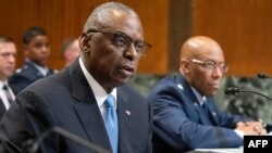 AQSh Mudofaa vaziri Lloyd Ostin Senatdagi tinglovda Isroilga hujumkor qurollarni uzatish vaqtincha to'xtatilishi haqida ma'lum qildi.