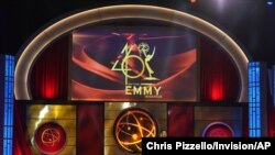 El actor Mario López, actuando como conductor de la edición 46 de los Premios Emmy Diurnos, en Pasadena, California, el 5 de mayo de 2019.