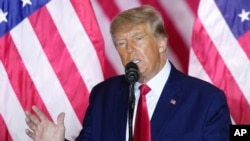 ARHIVA - Donald Tramp, fotografisan na Floridi 15. novembra 2022. godine. (Foto: AP/Rebecca Blackwell)
