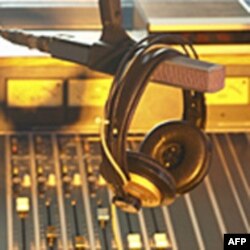 Sud boshlandi. Toshkentdan esa oddiy savol: AQSh nima qilayapti muxbirni qutqarish uchun?